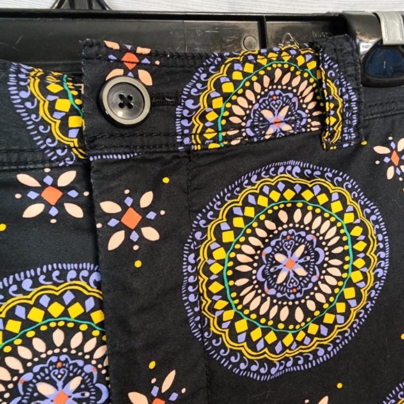 MAEVE Size 6 Abstract City Black Motif Anthropologie Mandala High Waist Shorts - Picture 4 of 10